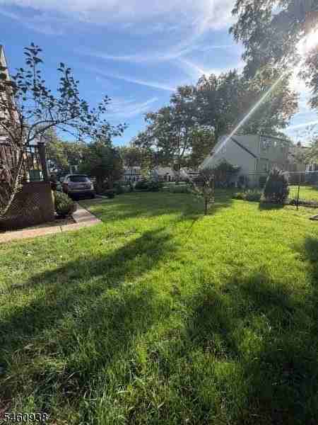 322 Hunter Ave - Photo 4 of 18