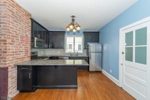 featured image of 33 Glendale St
