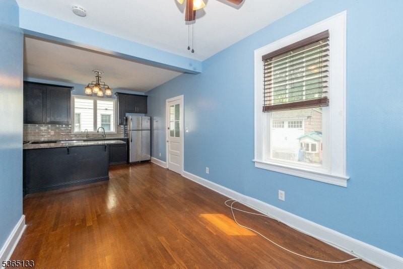 33 Glendale St - Photo 4 of 9