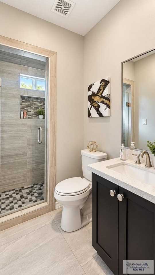 141 Empire Dr - Photo 5 of 10