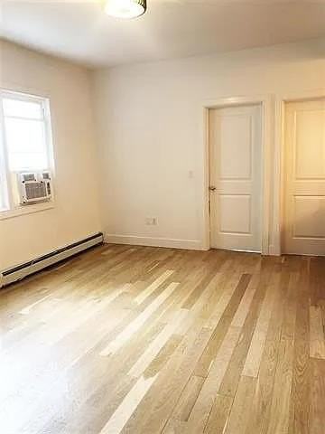 24 E 49th St #3 - Photo 7 of 10