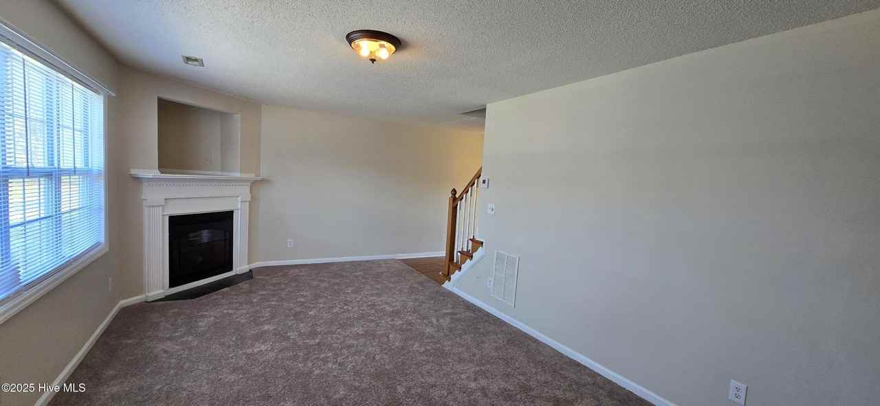 1205 Cross Creek Cir #B4 - Photo 3 of 30