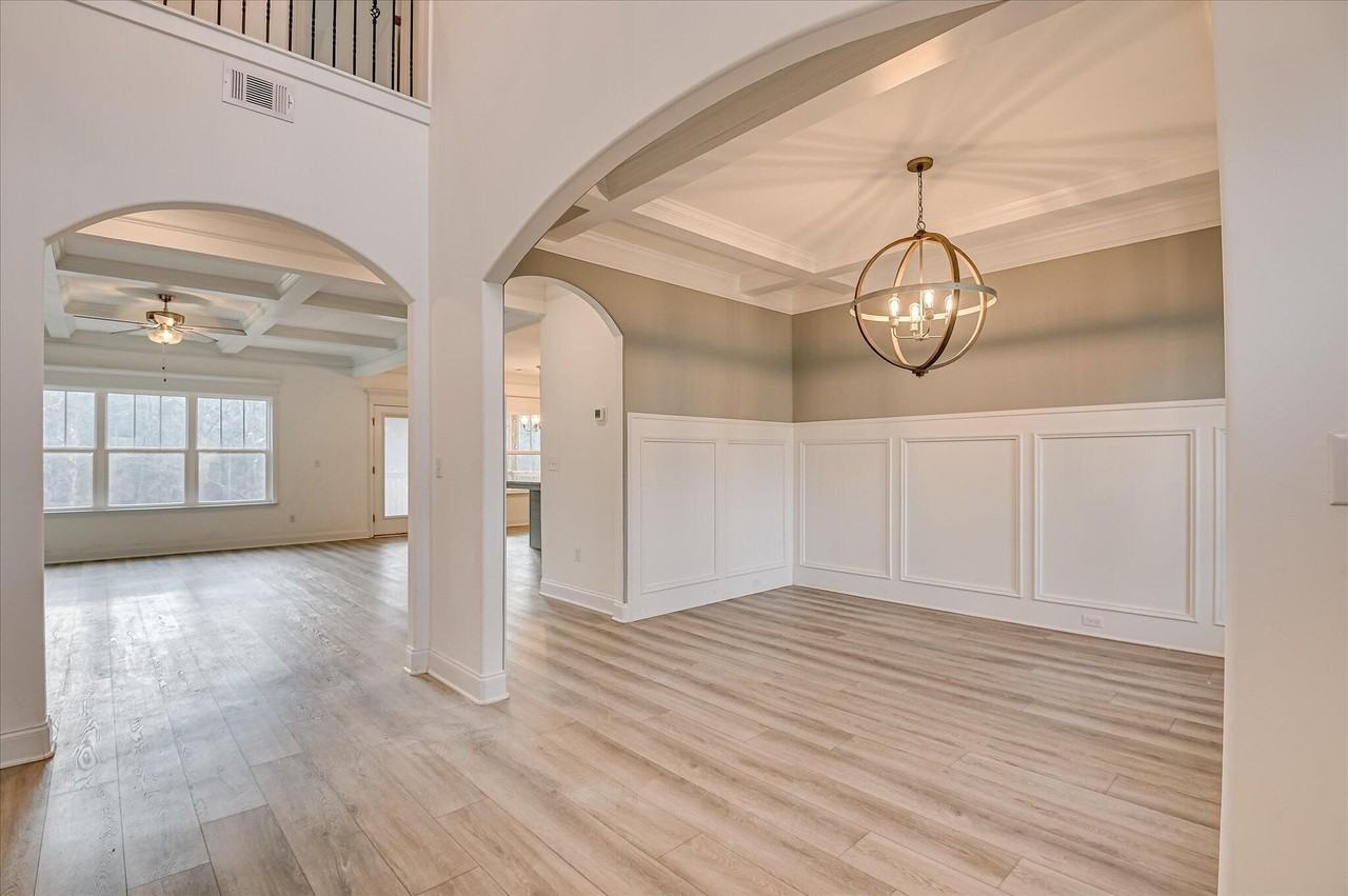 3538 Hilltop Trl - Photo 7 of 48