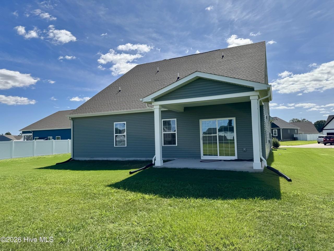 222 Pleasant Dr - Photo 2 of 16