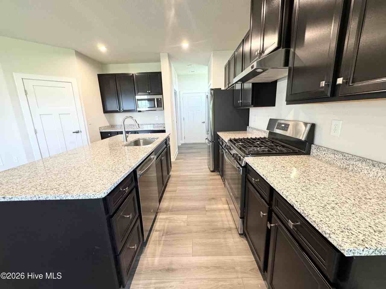 222 Pleasant Dr - Photo 3 of 16