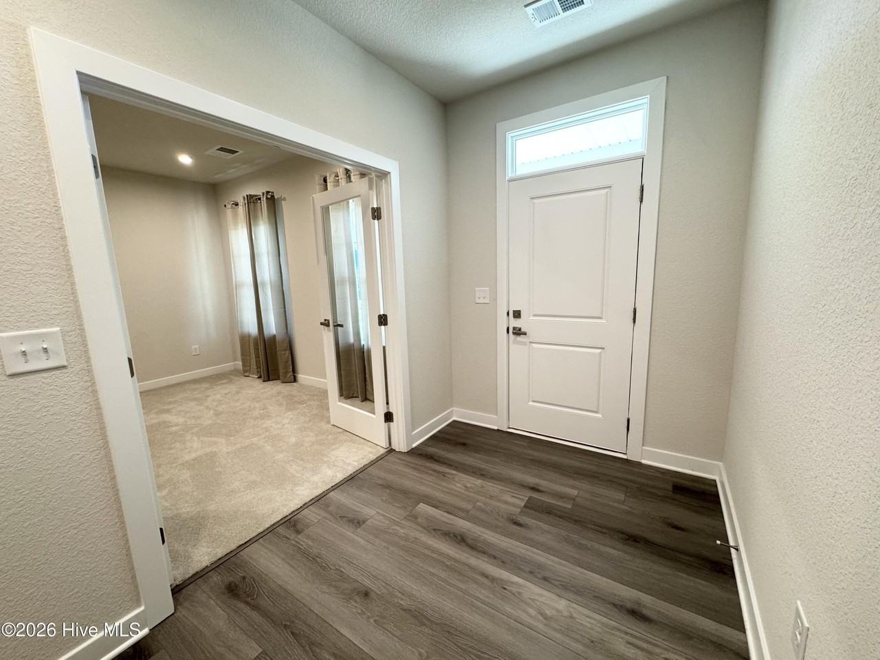 222 Pleasant Dr - Photo 4 of 16