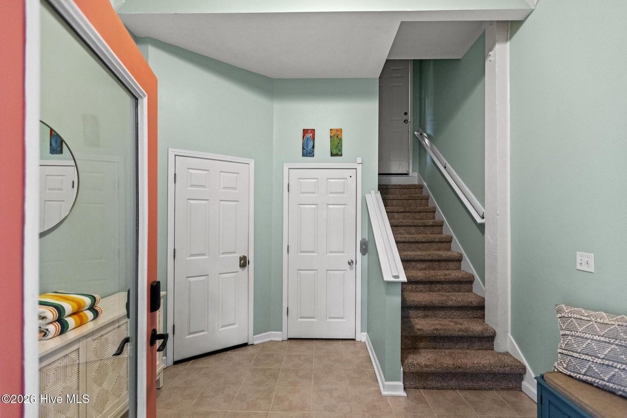 123 Atkinson Rd - Photo 4 of 50