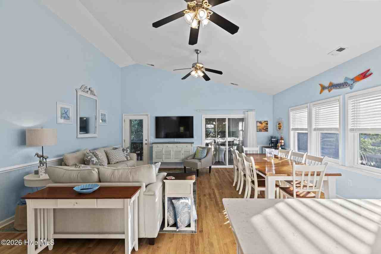 123 Atkinson Rd - Photo 7 of 50