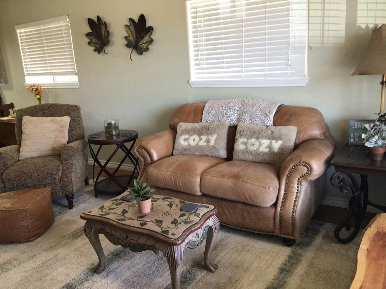 1308 Belaire Dr - Photo 2 of 17