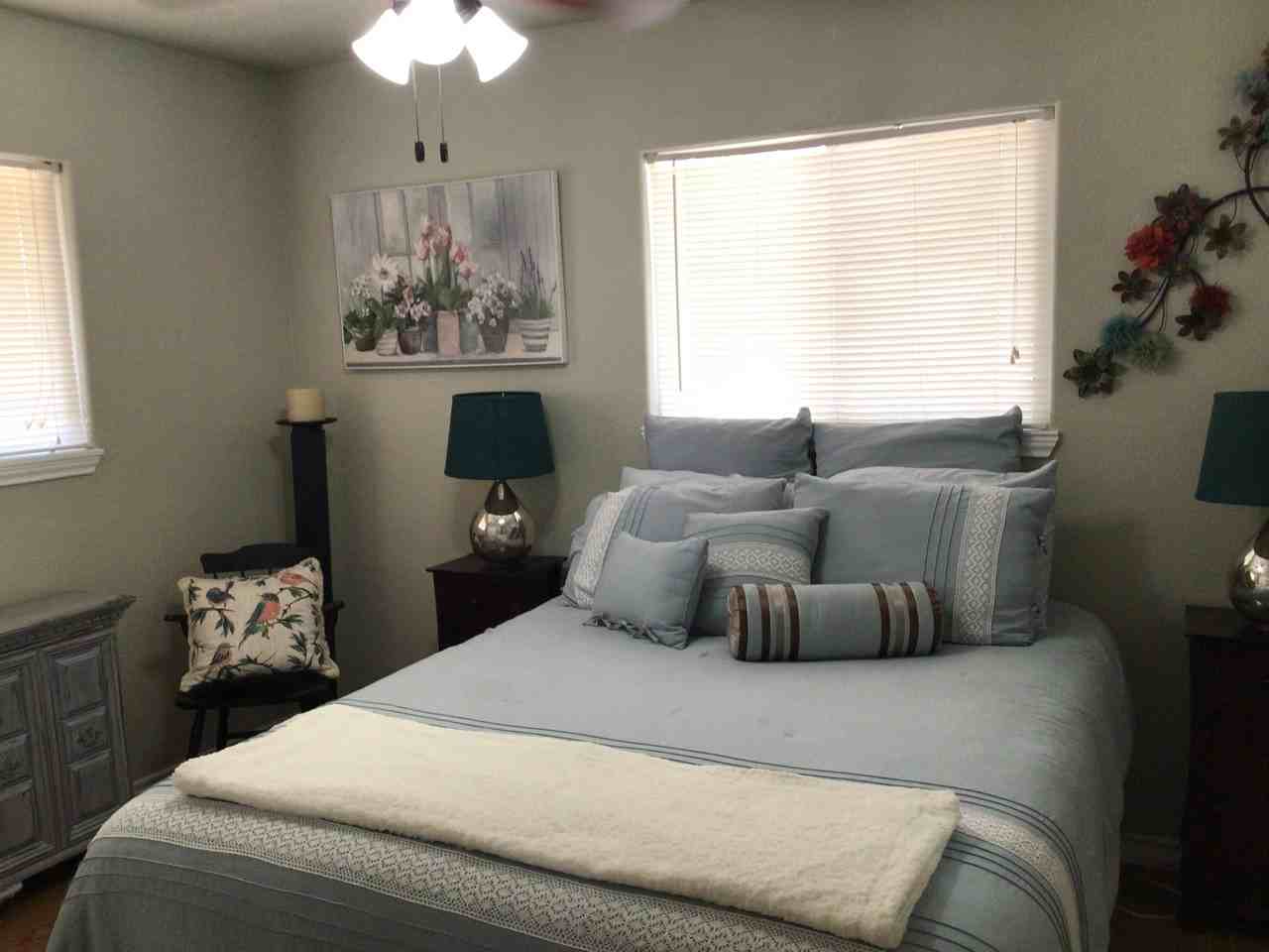 1308 Belaire Dr - Photo 6 of 17