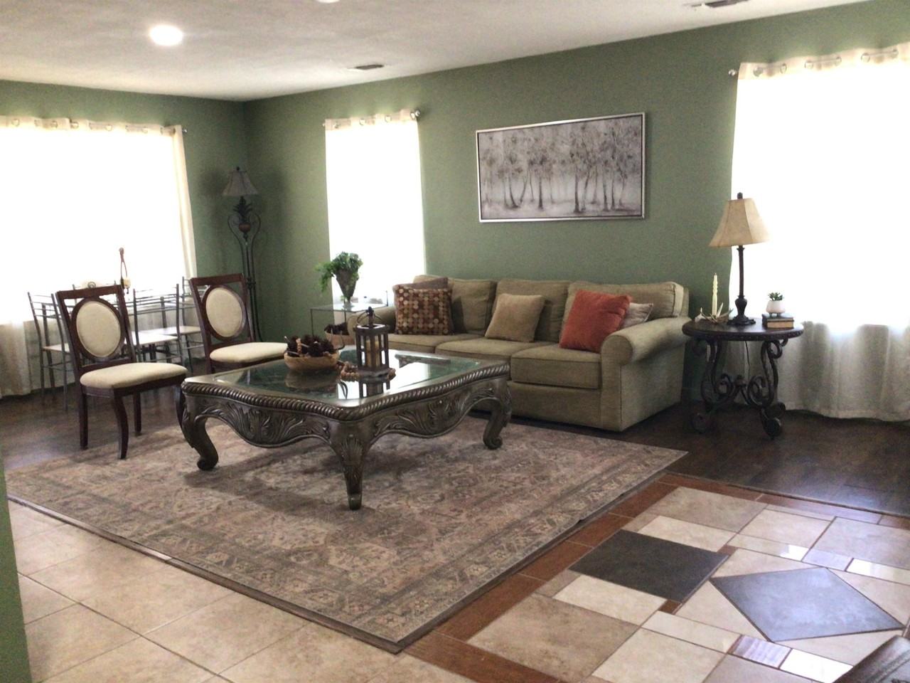 2410 Lakeview Ln - Photo 3 of 16