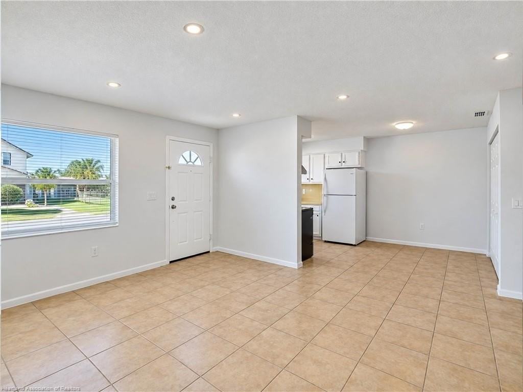 317 E Main St #3 - Photo 5 of 19