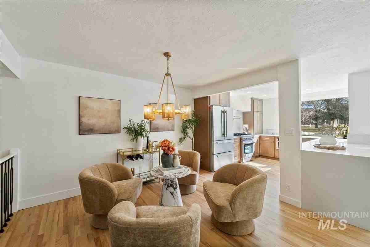 459 S Walnut St - Photo 6 of 50