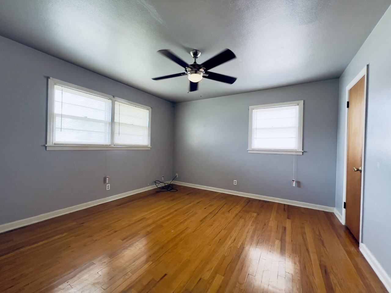 4307 40th St - Photo 4 of 10