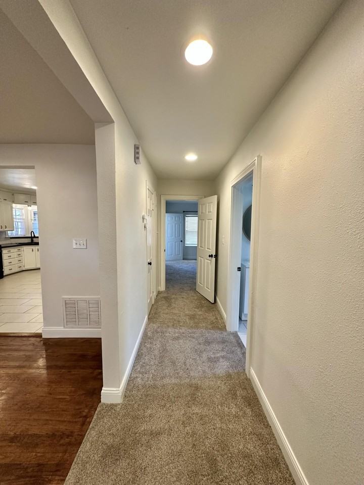 2214 26th St - Photo 7 of 13