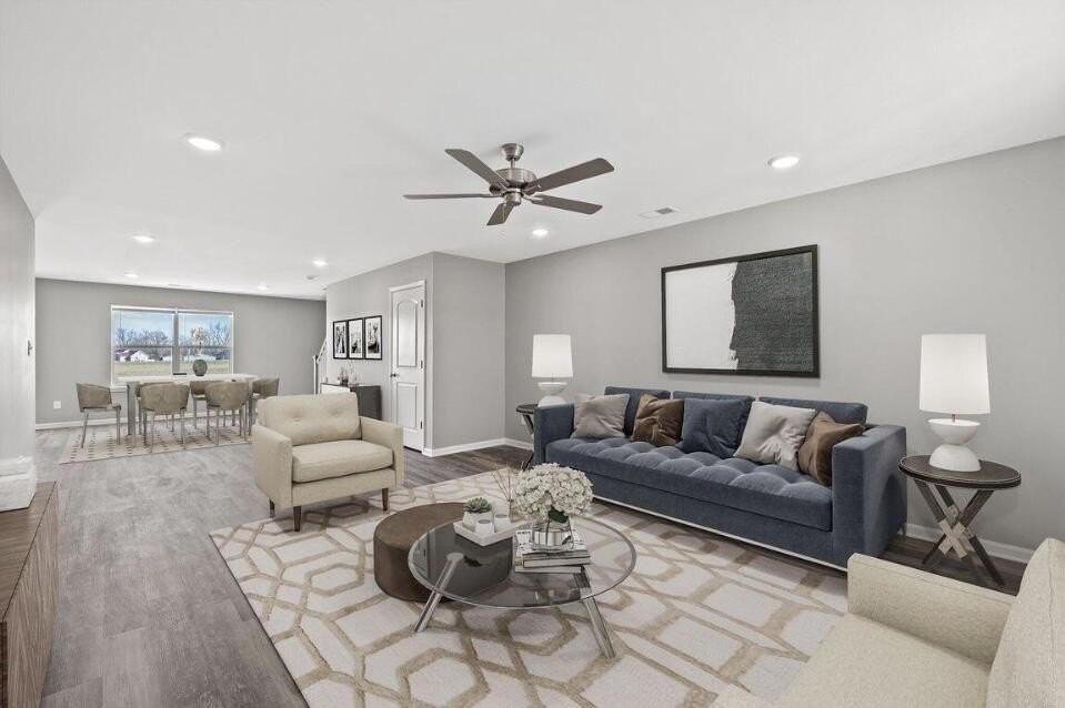 8116 Driftwood Loop - Photo 2 of 26