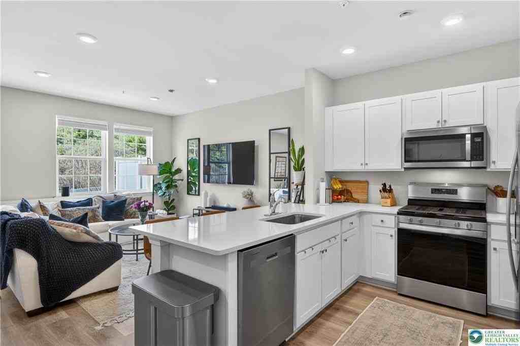 1274 Martin Rd - Photo 7 of 18