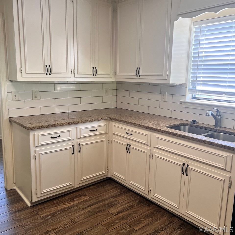 5416 Handel Dr - Photo 6 of 24