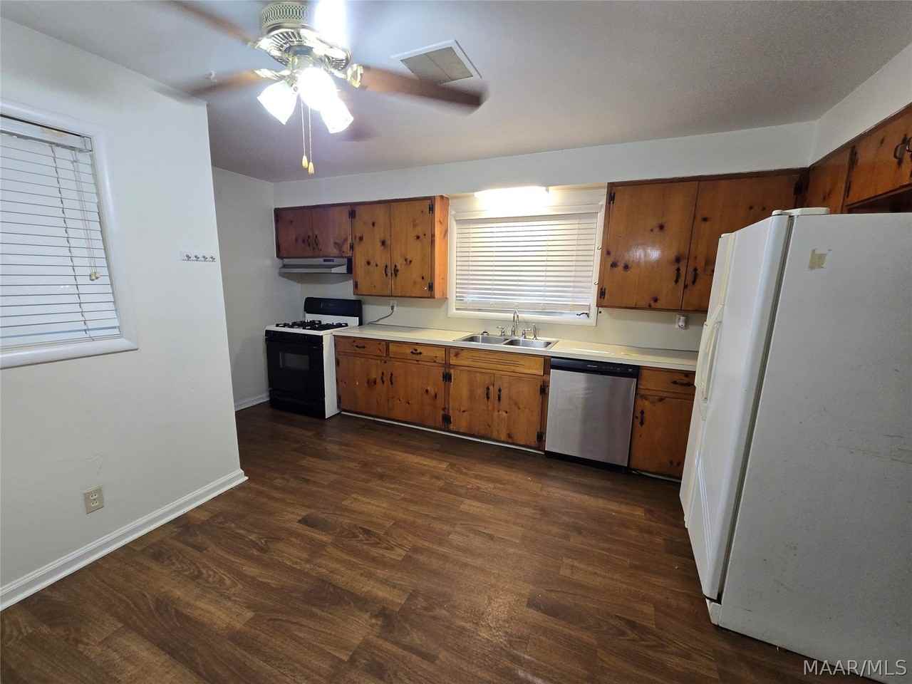 111 Easthaven Rd #A - Photo 4 of 16