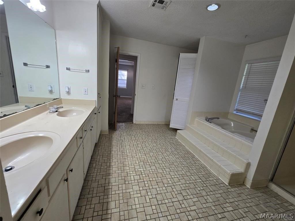 111 Easthaven Rd #B - Photo 7 of 12