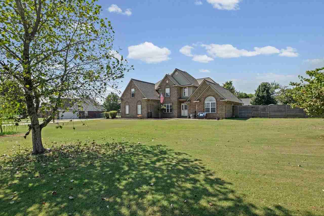 713 Elizabeth Dr - Photo 5 of 40