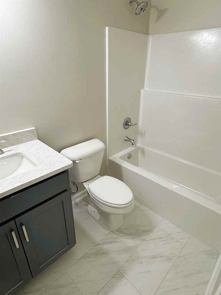 547 Berclair Rd #101 - Photo 5 of 19