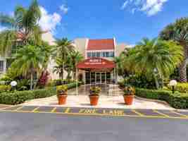 featured image of 140 Lakeview Dr #211