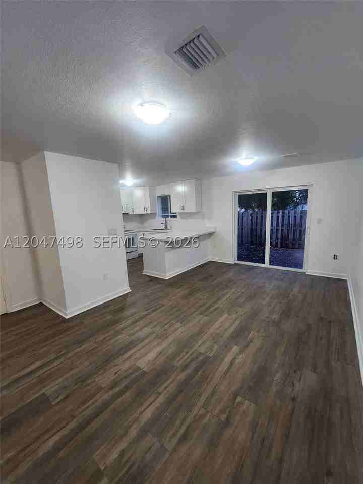210 Sw 3rd Ct - Photo 6 of 22