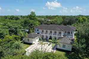 featured image of 11275 Sw 64th Ave