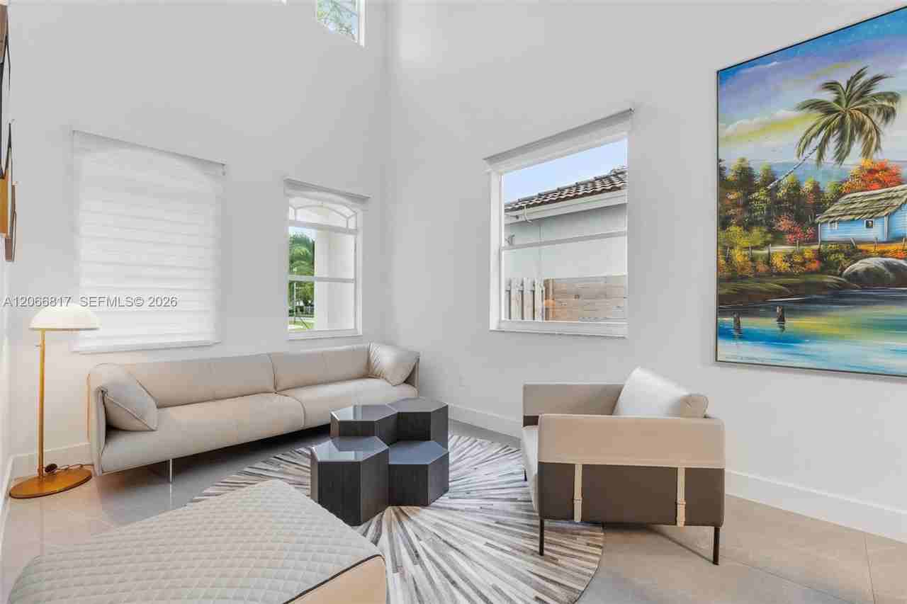 20436 Sw 89th Ave - Photo 5 of 8