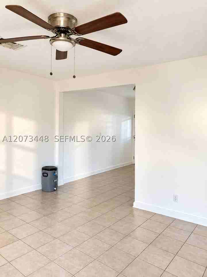 2274 Sw 44th St #2276 - Photo 2 of 14