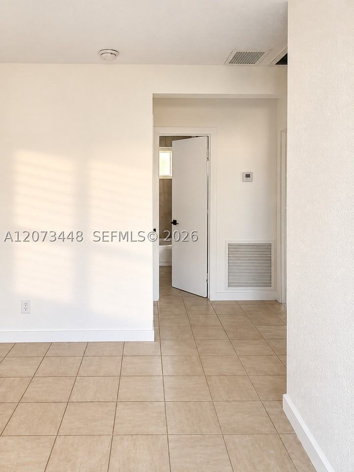 2274 Sw 44th St #2276 - Photo 3 of 14