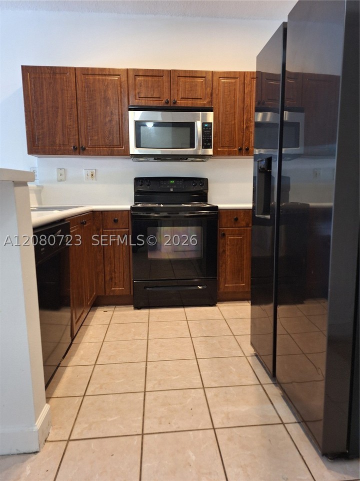 11381 Sw 230th Ter - Photo 5 of 20
