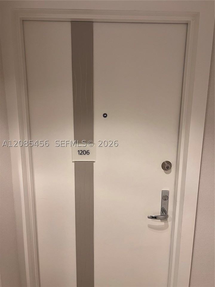 21055 Ne 37th Ave #1206 - Photo 3 of 50