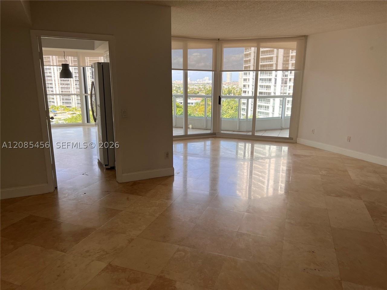 21055 Ne 37th Ave #1206 - Photo 5 of 50