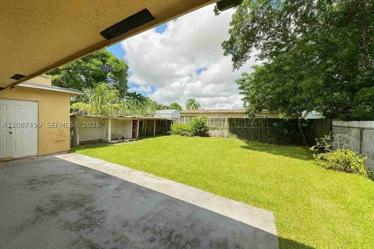 3611 Nw 194th Ter - Photo 3 of 12