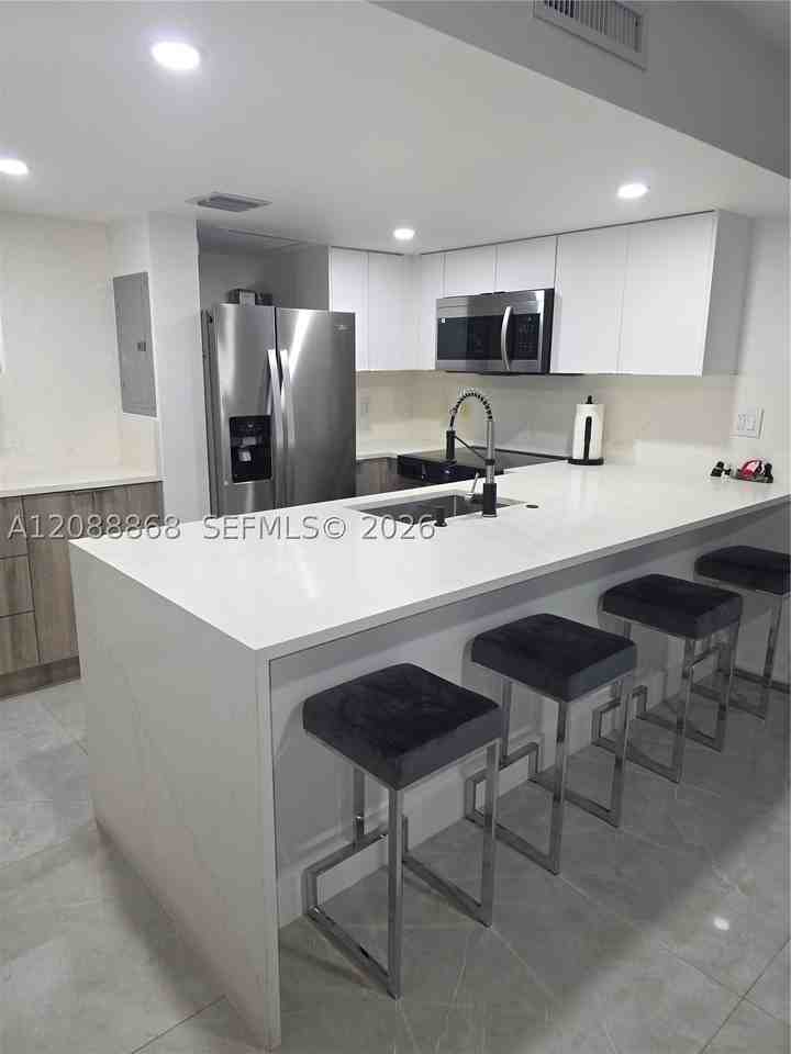 6446 Miami Lakes Dr E