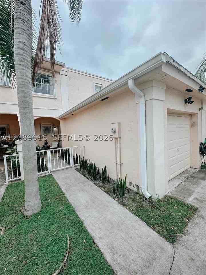 11807 Sw 99th Ln - Photo 2 of 30