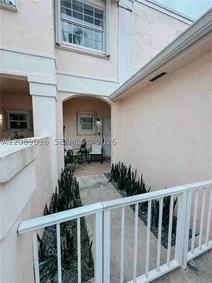 11807 Sw 99th Ln - Photo 3 of 30