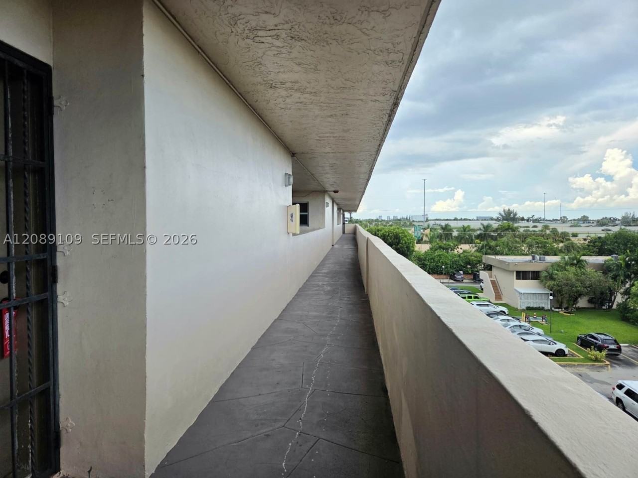 870 Nw 87th Ave #507 - Photo 4 of 23