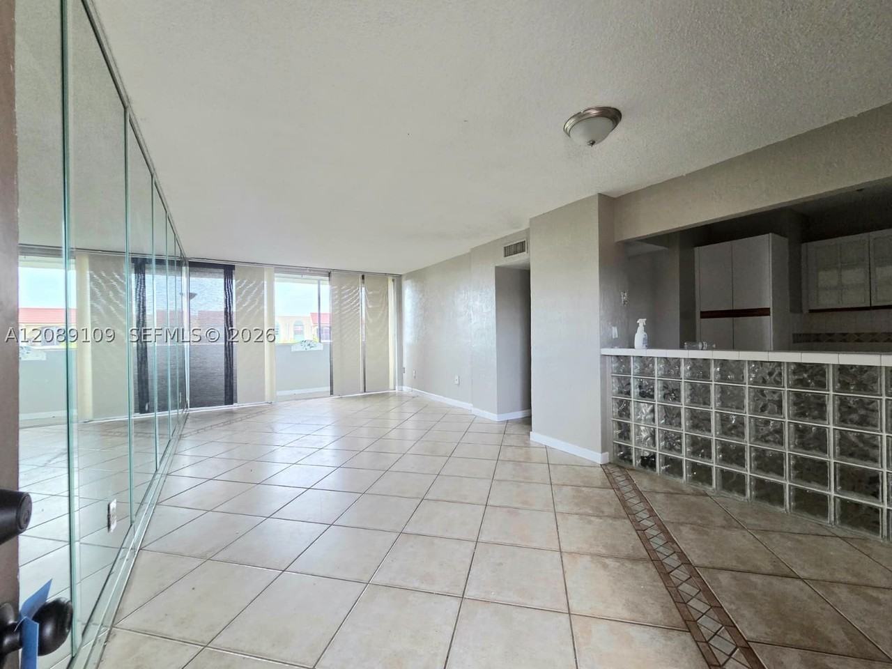 870 Nw 87th Ave #507 - Photo 5 of 23