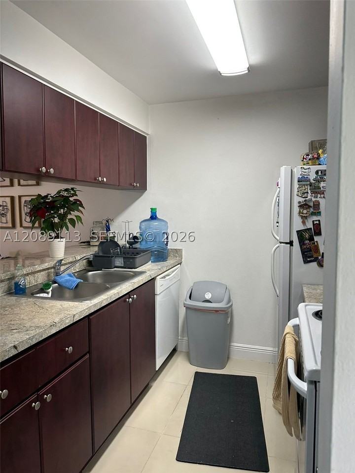 8100 Geneva Ct #445