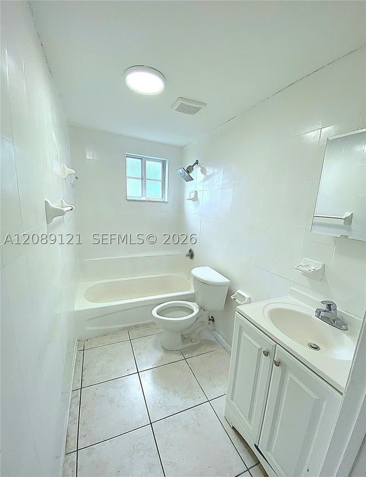 328 Nw 12th Ave #12 - Photo 7 of 14