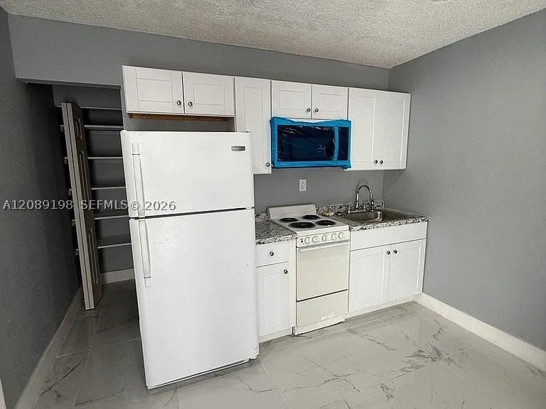 12620 Sw 188th St #E - Photo 3 of 17