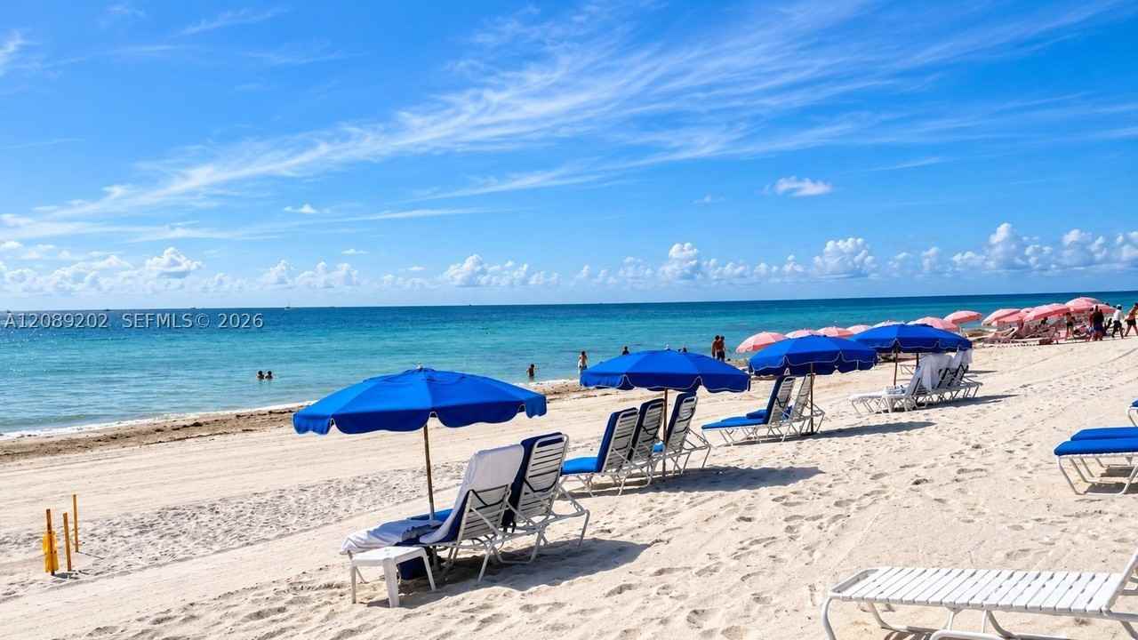 9455 Collins Ave #906