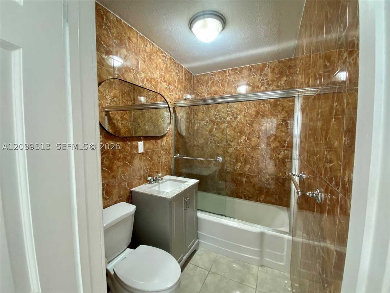 13242 Ne 16th Ave #13242 - Photo 6 of 9