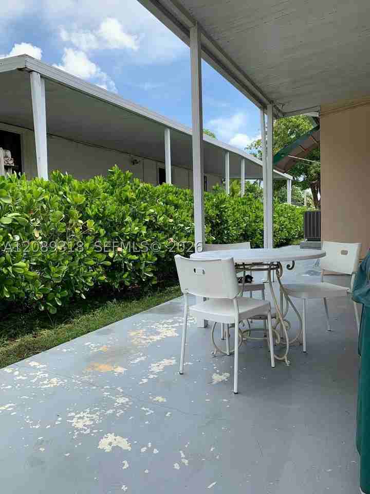 3235 Nw 3rd St #3235 - Photo 7 of 8