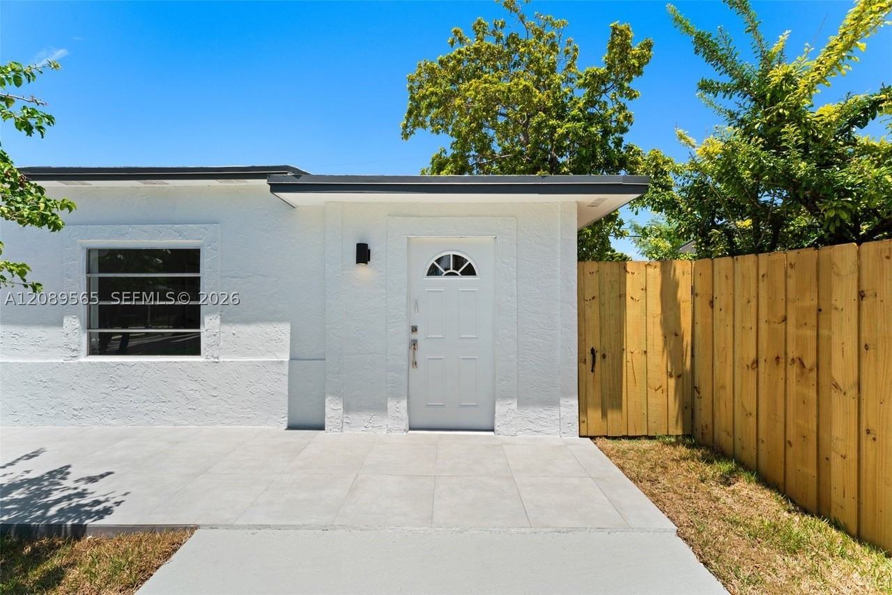 3155 Sw 27th Ln #2 - Photo 4 of 11