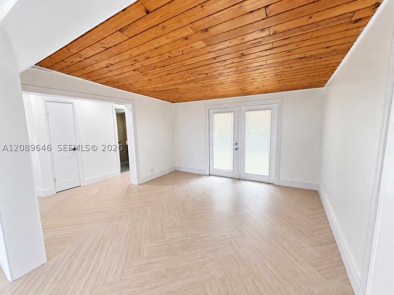1701 N 46th Ave #1701 - Photo 3 of 9