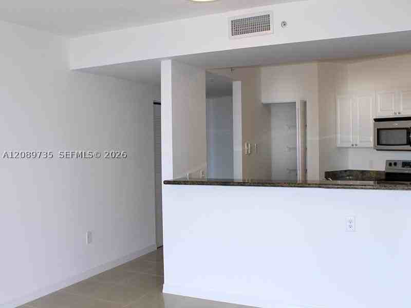 1 Glen Royal Pkwy #1401 - Photo 3 of 13